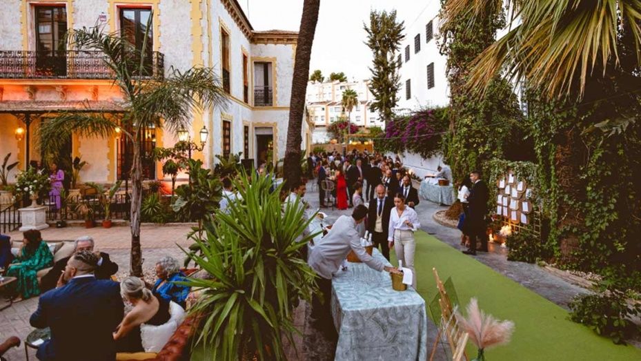 Treinta empresas del sector de las bodas llevan la Feria de los Novios a La Casona