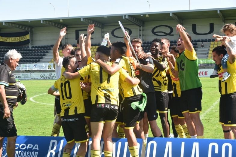 El San Roque logra una épica clasificación para la Copa del Rey ante el Melilla (2-1)