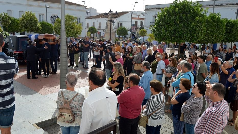 El funeral por Jesús Quintero, la última despedida pública al comunicador