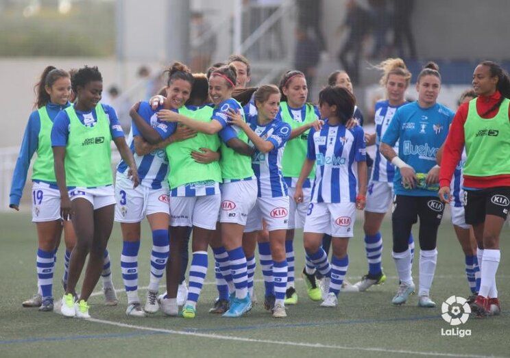 Un doblete de Patricia Mascaró resucita al Sporting Huelva en Rociana y lo saca del descenso (2-1)