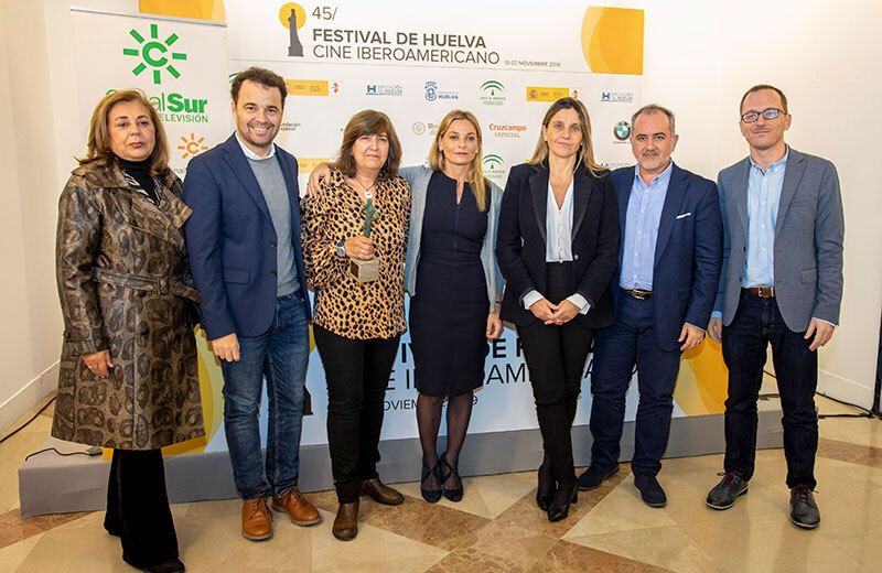 Remedios Malvárez recibe el Premio Mejor Cineasta de Andalucía que Canal Sur otorga en el Iberoamericano