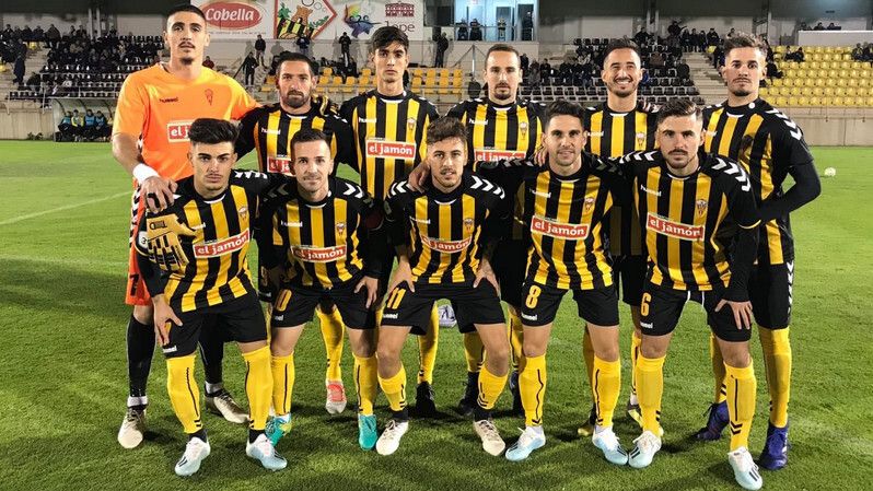 El San Roque desperdicia un 2-0 y cae al descenso