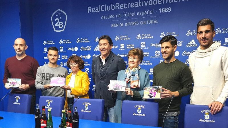 El Decano sigue apoyando el calendario solidario de la Asociación Santa Águeda
