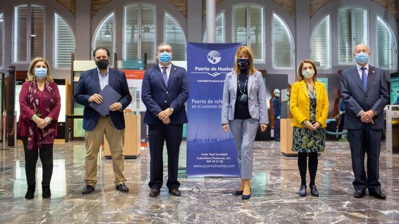 El Puerto de Huelva apoya a la Hermandad de la Cinta para dotar de calzado a las familias más necesitadas