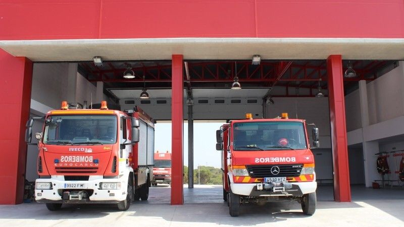 La lluvia obliga a intervenir a los bomberos en una marmolería de Ayamonte y en la sala de calderas de un instituto de Corrales