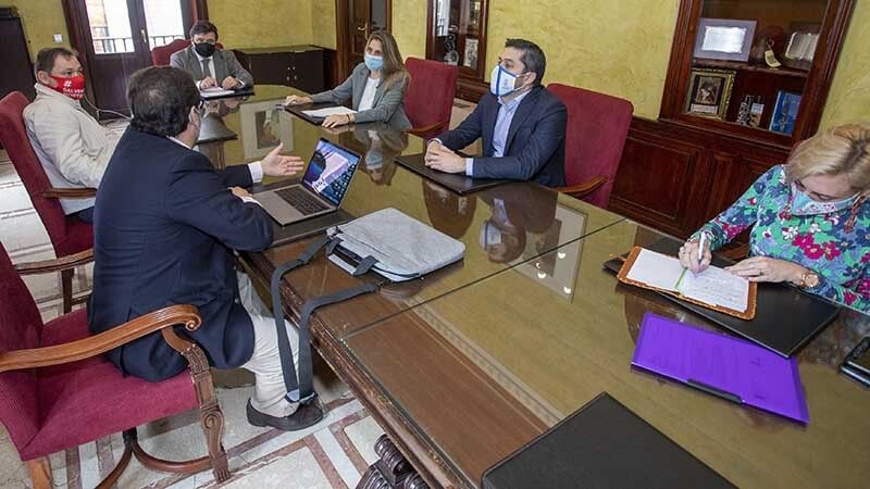 El Ayuntamiento de Huelva adelantará los espectáculos a las 16.00 horas para animar a los asistentes a comer en los bares