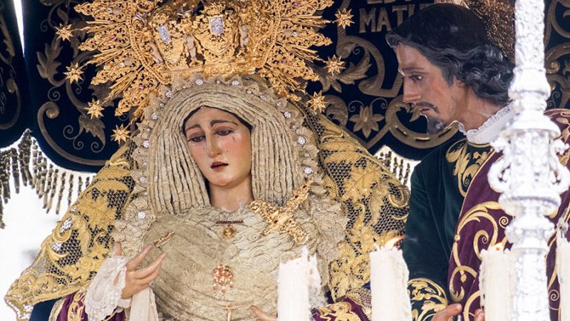 La Virgen de la Amargura inicia su camino hacia la coronación canónica