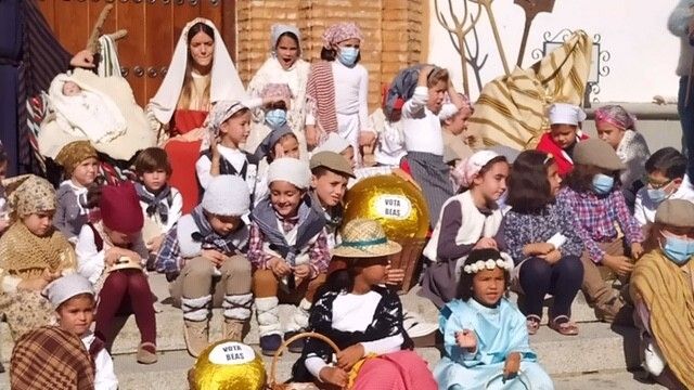 Beas se echa a la calle para ser el pueblo de España que más brille en Navidad