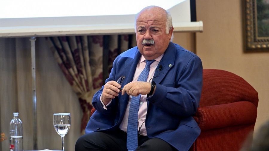 La Junta insiste en que el pasaporte Covid obligatorio es la 'solución' para 'incitar' a los no vacunados