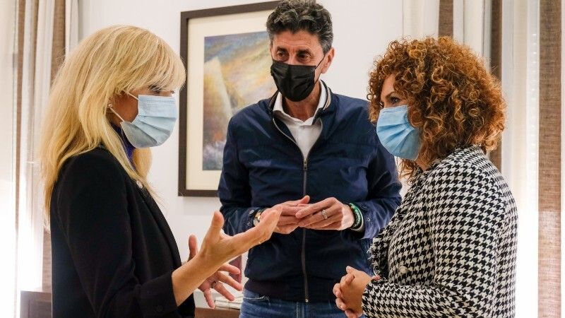 Limón aborda con la secretaria general de UGT-Andalucía la situación sociolaboral de la provincia