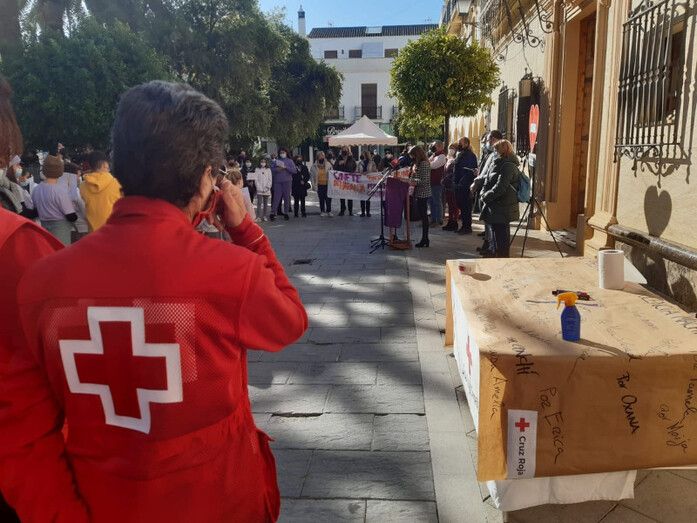 Cruz Roja 'trabaja cada día' contra la violencia de género pero refuerza su agenda por el 25N
