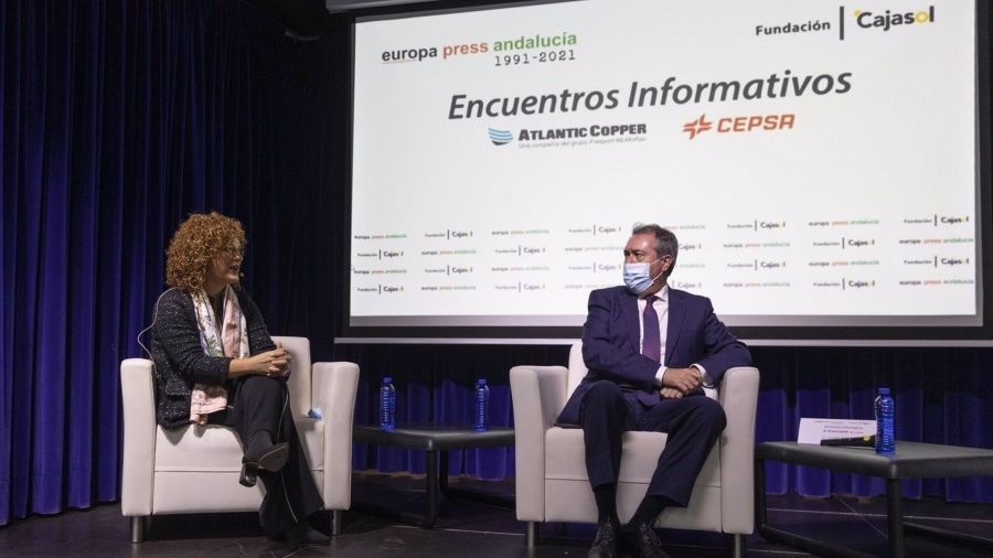 Espadas no mueve 'ni una ceja' en el cara a cara entre Limón y Cruz por la secretaría provincial del PSOE