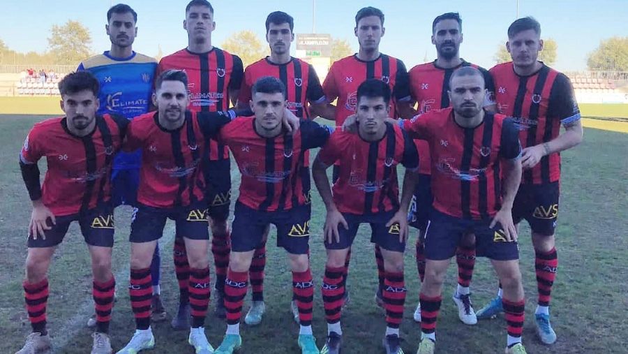 El Cartaya firma un partido de héroes (2-0)