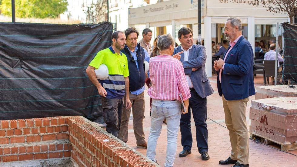La calle Villamundaka 'estrenará' su peatonalización antes de Navidad