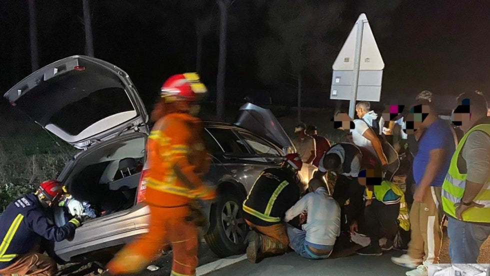 Varios heridos trasladados al hospital tras una salida de vía en la A-486 en la que fallecieron tres caballos