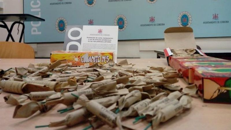 El runrún: La 'poli' de Lepe anima a denunciar a los petardos