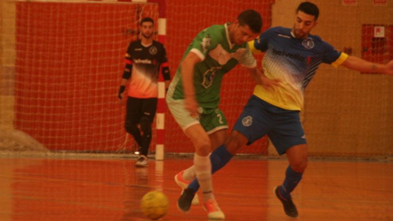 Villalba se lleva el derbi ante Trigueros y sigue segundo en la tabla