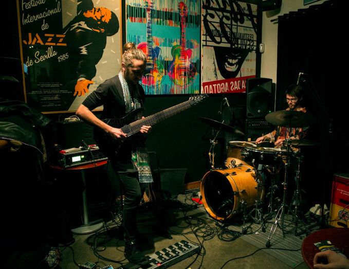 'Almost Gone', jazz inquieto y pasional para La 13
