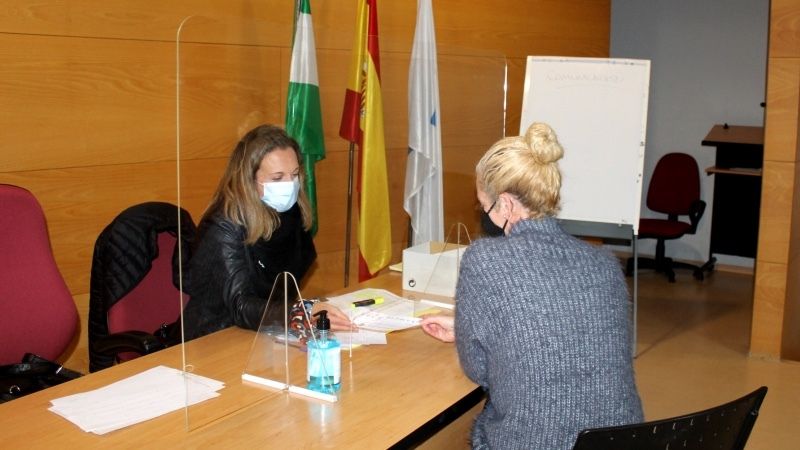 400 familias onubenses en situación de vulnerabilidad reciben los vales de la campaña solidaria ‘Regala, juega, sonríe’