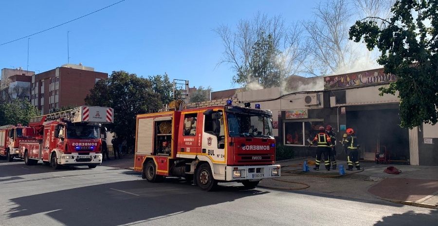 Arde una floristería de la calle Artesanos