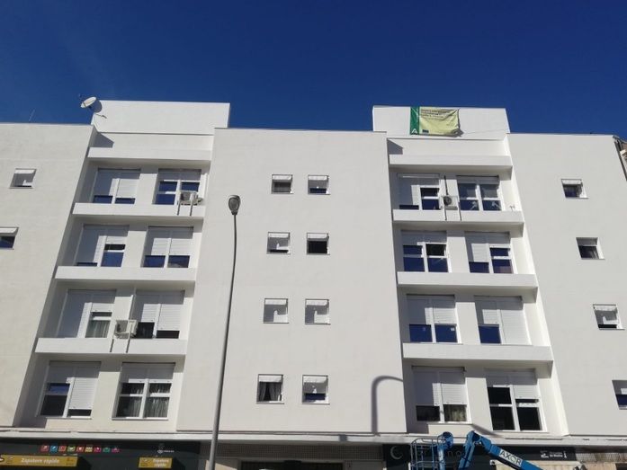 Finalizan las obras de la Junta en edificios del Torrejón