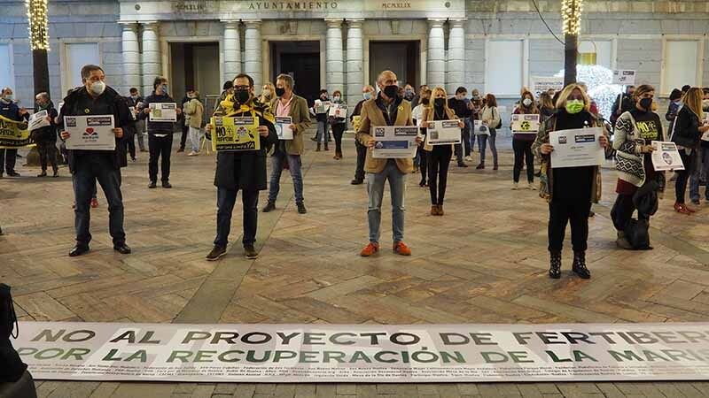 Un nuevo #3D: cientos de colectivos vuelven a rechazar el proyecto de Fertiberia para los fosfoyesos