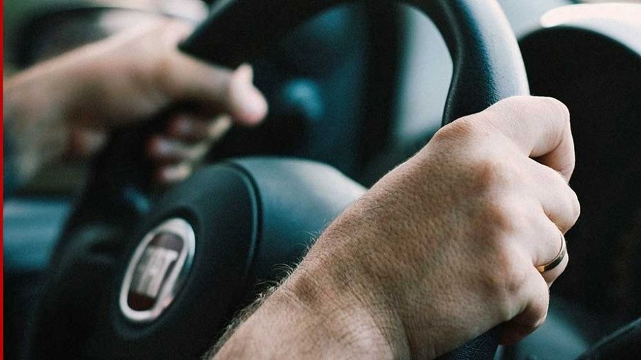 ¿Sabes cómo contratar el mejor seguro de auto?