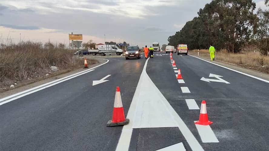 La Junta mejora el firme de la intersección de la A-5000 con la A-5000R junto al Parque Huelva Empresarial