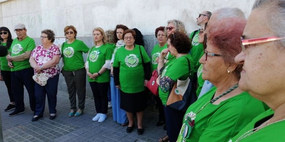 Crímenes de Almonte: la familia de las víctimas presenta un nuevo informe pericial sobre la escena y la manta