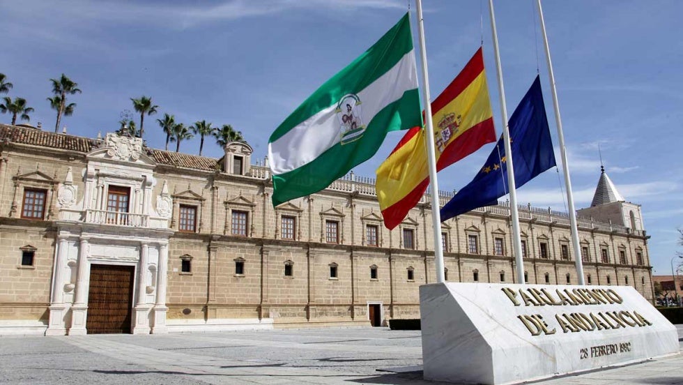 PorHuelva envía sus enmiendas para 'remover las conciencias' de los parlamentarios onubenses