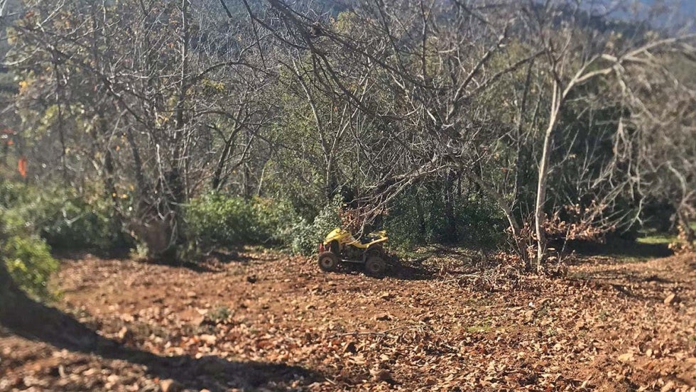 Trasladado al hospital tras sufrir un accidente de quad en una zona de difícil acceso