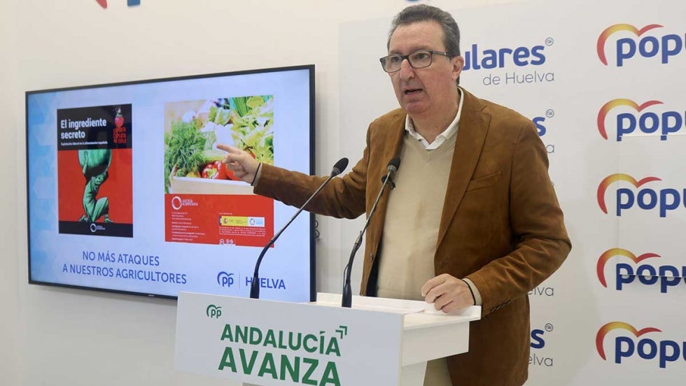 Polémica campaña del Ministerio que señala a los empresarios freseros como explotadores