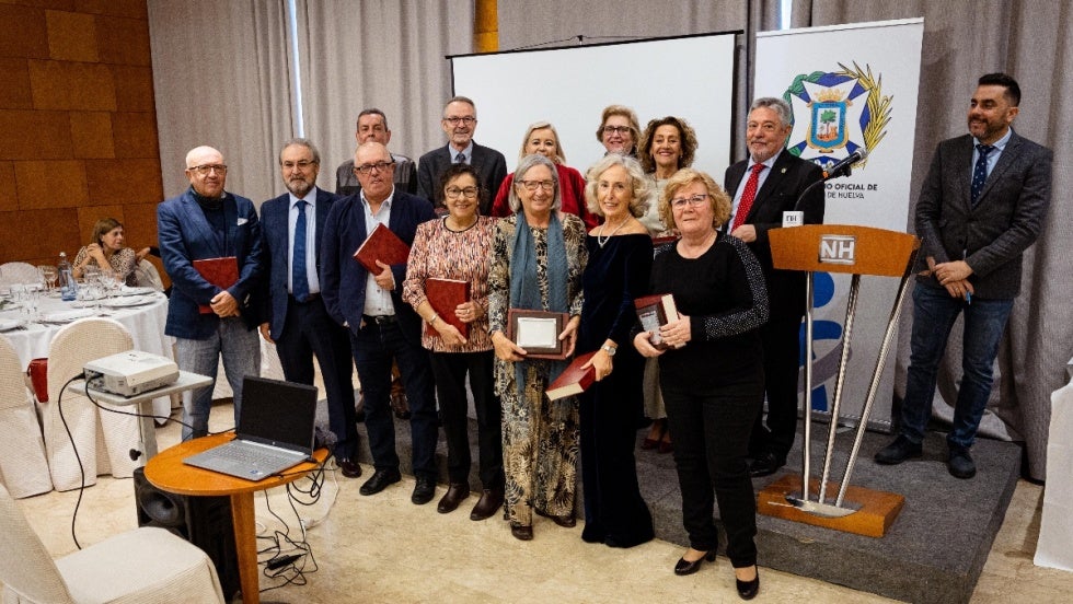El Colegio de Enfermería de Huelva homenajea a las enfermeras jubiladas en 2021