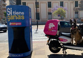 El Ayuntamiento de Huelva coloca diez 'Pipiguau 'para recoger la orina de los perros