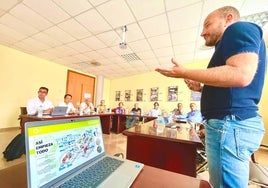 Atlantic Copper presenta ante asociaciones de vecinos de Huelva su proyecto Circular, incidiendo en sus aspectos ambientales y sobre la salud