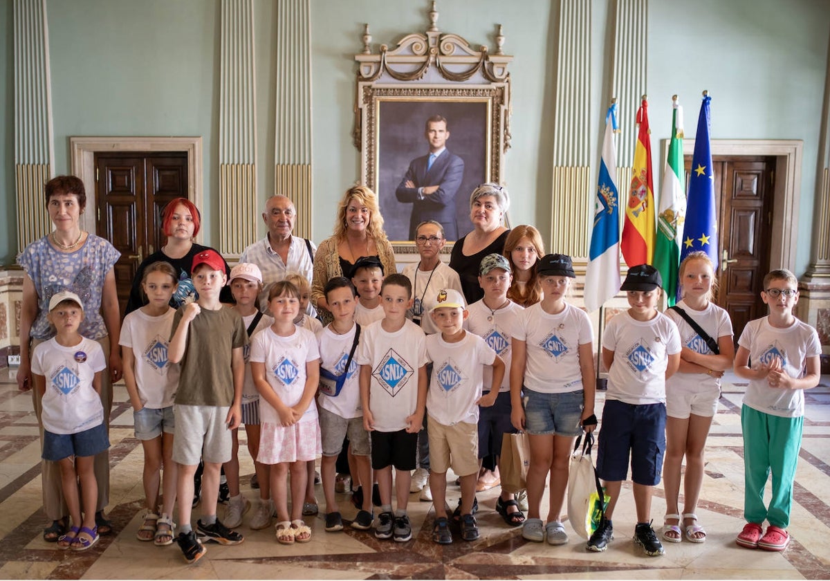 Recepción de los niños ucranianos en el Ayuntamiento de Huelva