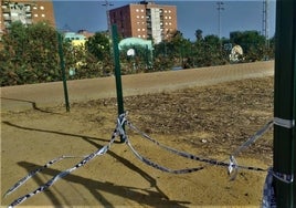 Denuncian el reiterado robo de las vallas del parque canino de la barriada del Carmen