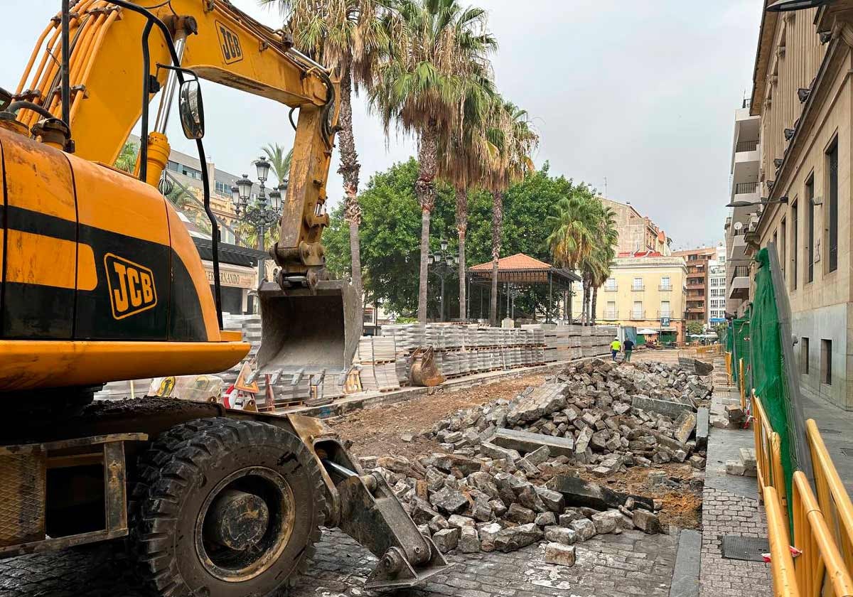 Aspecto que presentan las obras que se acometen en la Plaza de las Monjas