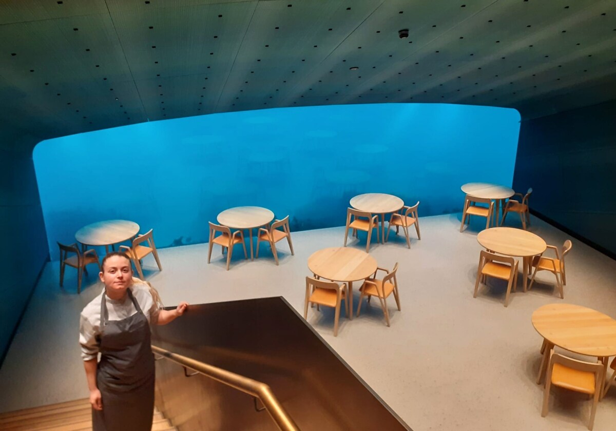 Los postres del único restaurante submarino de Europa tienen la firma  onubense de Ana Cortés