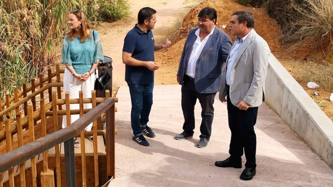 La visita de los responsables del PSOE de Huelva a la Fuente Vieja y el Conquero