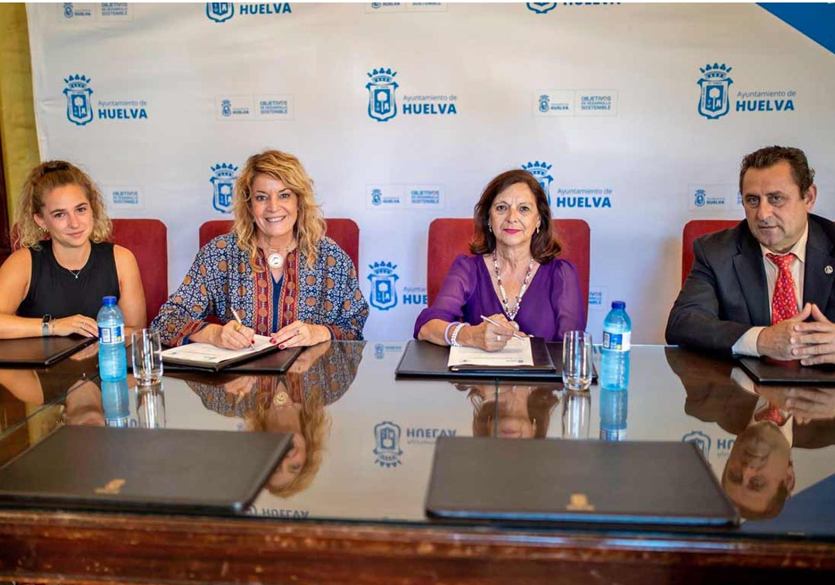 Momento en el que se firmó el convenio