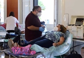 Los onubenses siguen mostrando su solidaridad superando las previsiones en la última macrocolecta de sangre