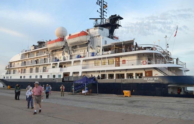 Los cruceristas desembarcan