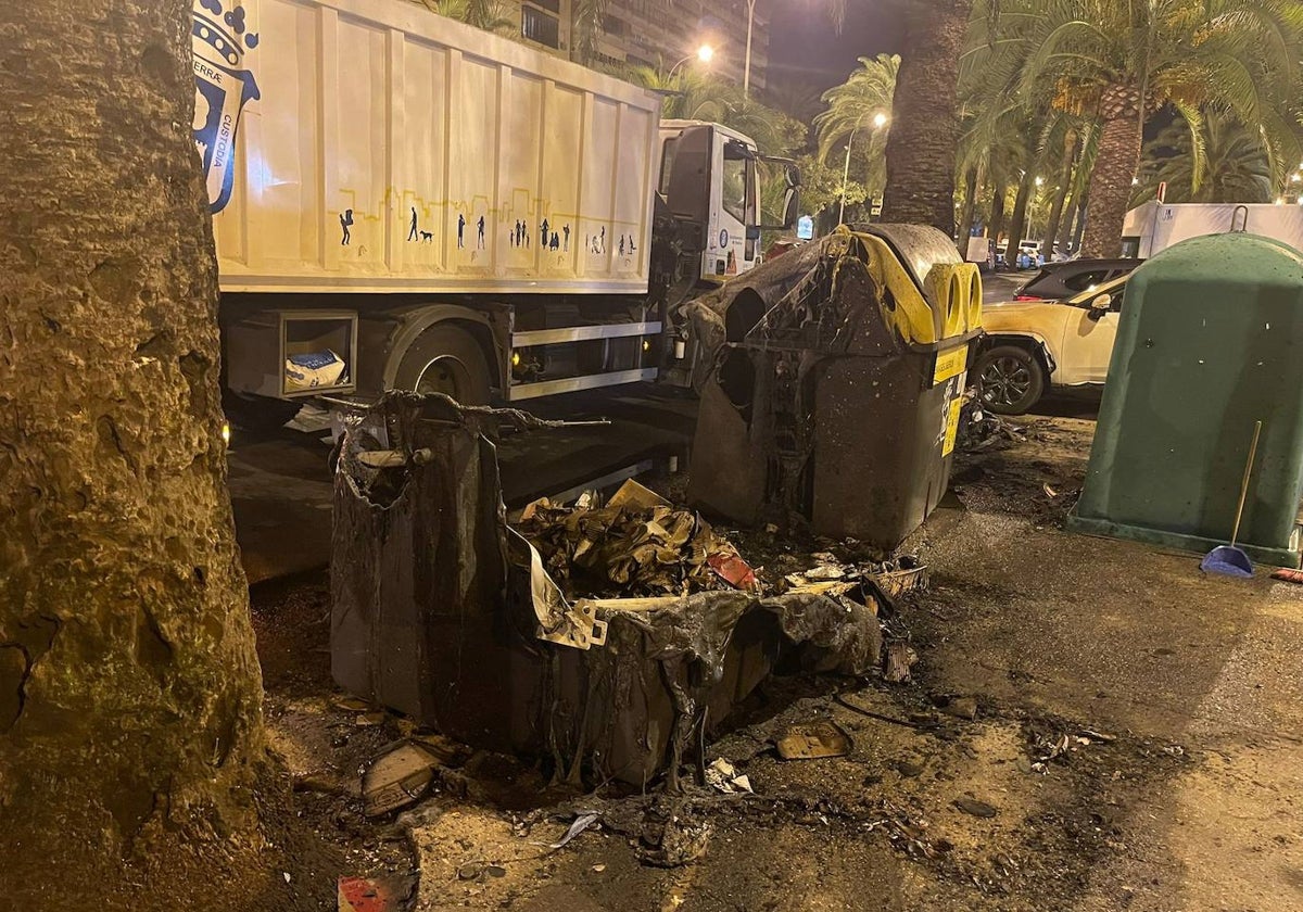 Contenedor carbonizado en Huelva