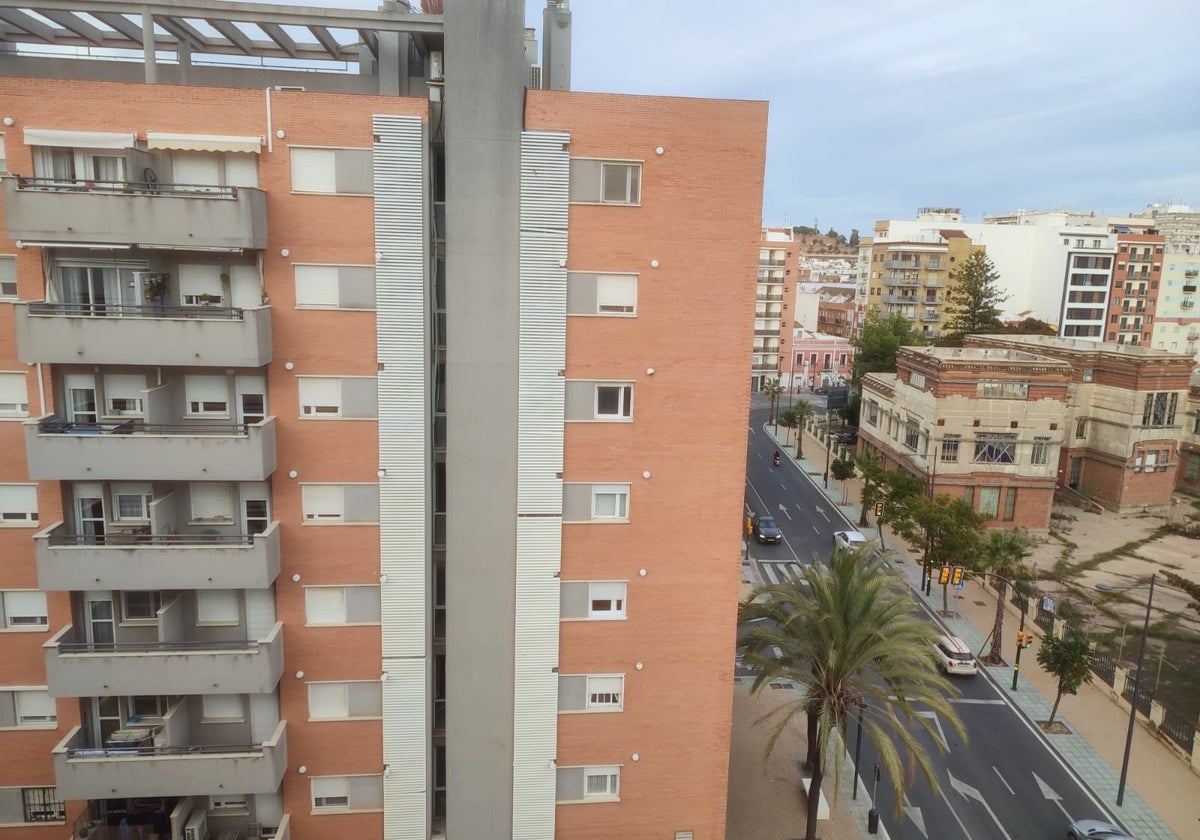 Edificio en el barrio de Pescadería, junto a la antigua estación de trenes