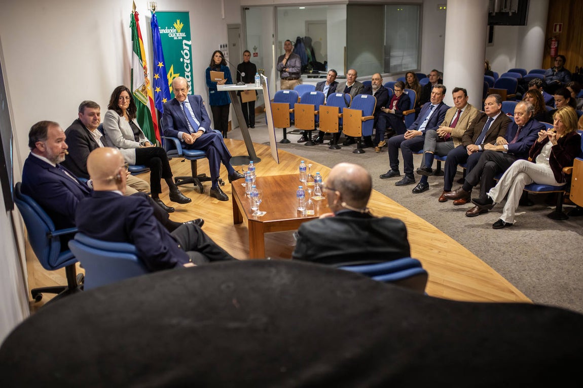 La mejores imágenes del foro &#039;Encuentros con la Constitución&#039; en Huelva