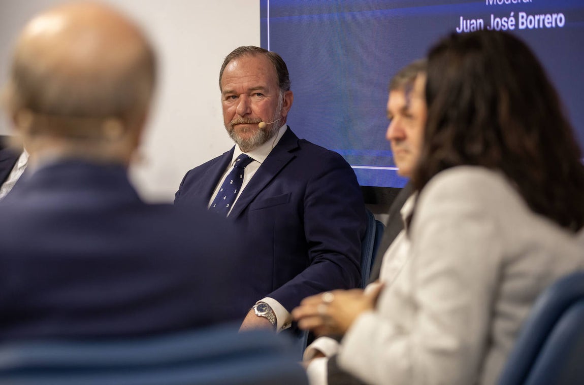 La mejores imágenes del foro &#039;Encuentros con la Constitución&#039; en Huelva