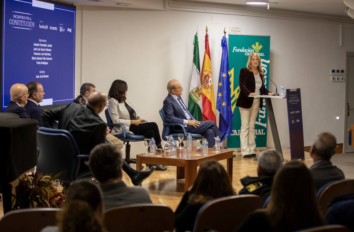 La mejores imágenes del foro &#039;Encuentros con la Constitución&#039; en Huelva