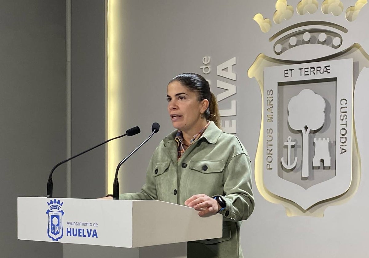 María de la O Rubio, concejal de Juventud y Deportes, en la rueda de prensa de esta mañana