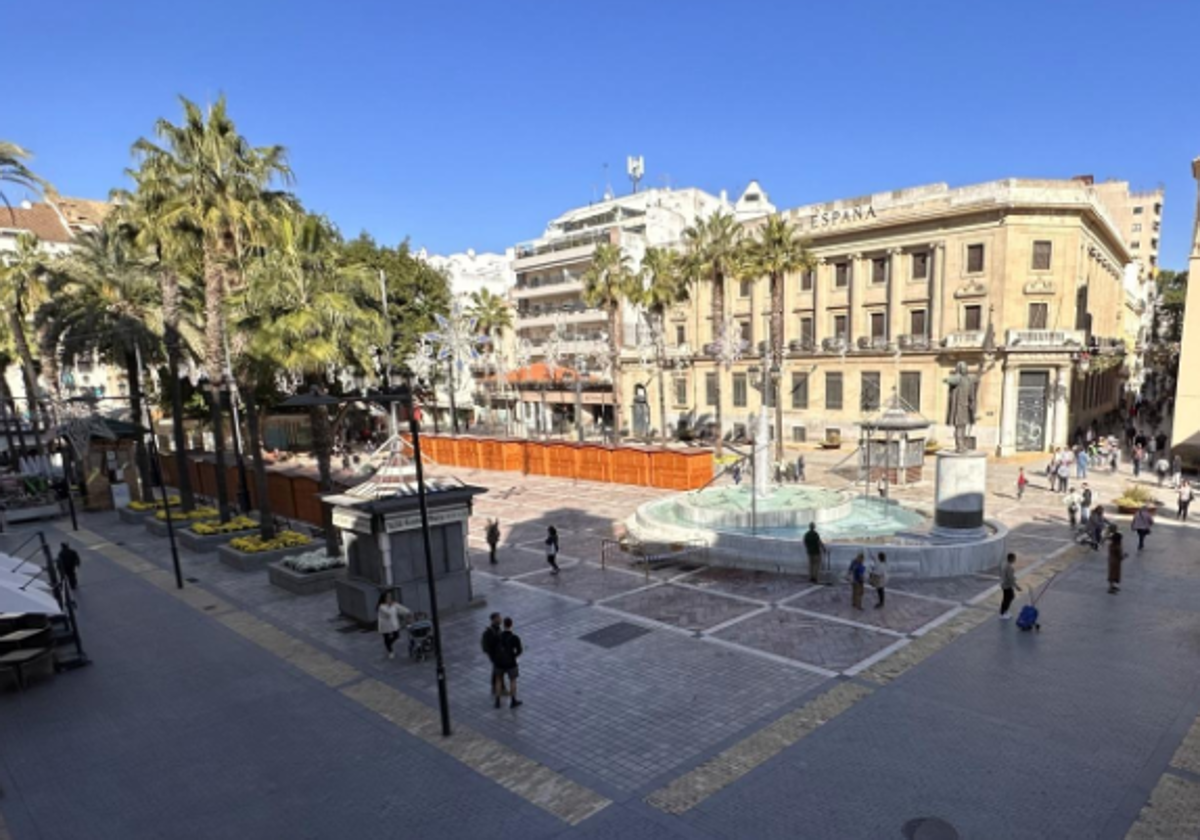 Vistas a la plaza de las Monjas desde el piso en venta en el centro de Huelva